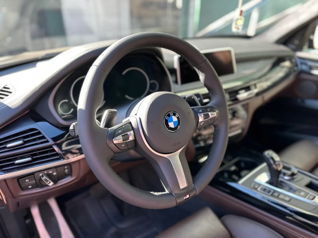 Перетяжка руля и интерьера