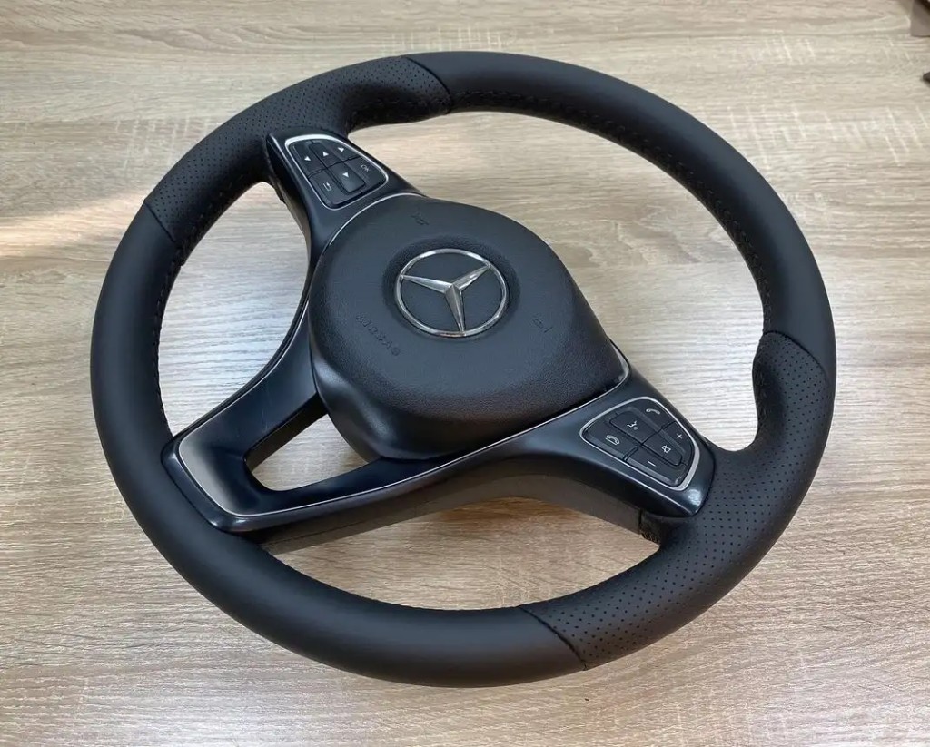 Перетяжка руля и интерьера